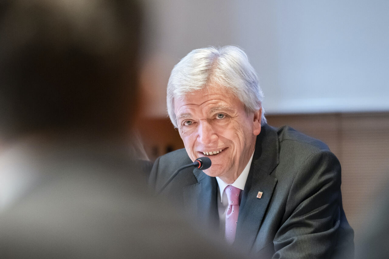 20201218-image-dpa-mb-Volker Bouffier 
