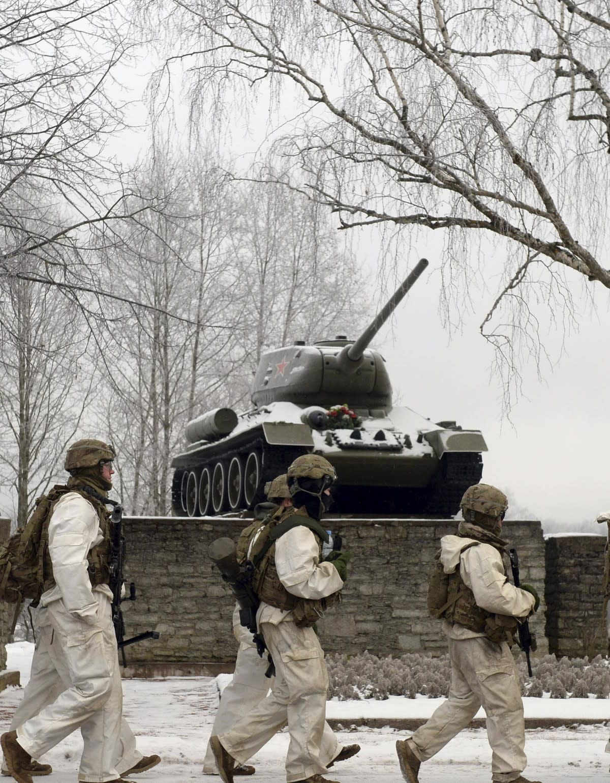 20220805-image-imago-mb-Panzer T-34-Denkmal in Estland