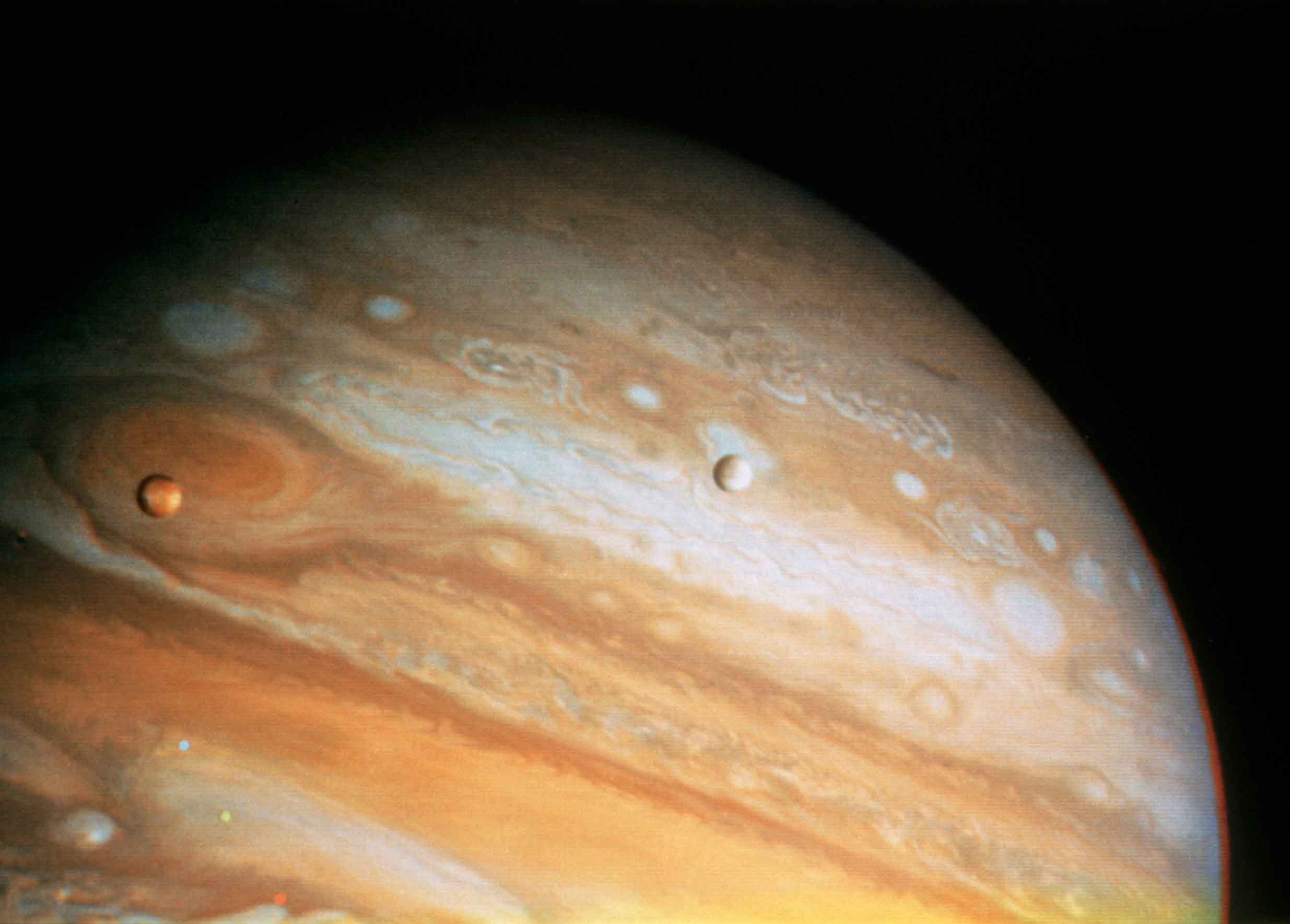 Planet Jupiter und seine Monde Io und Europa